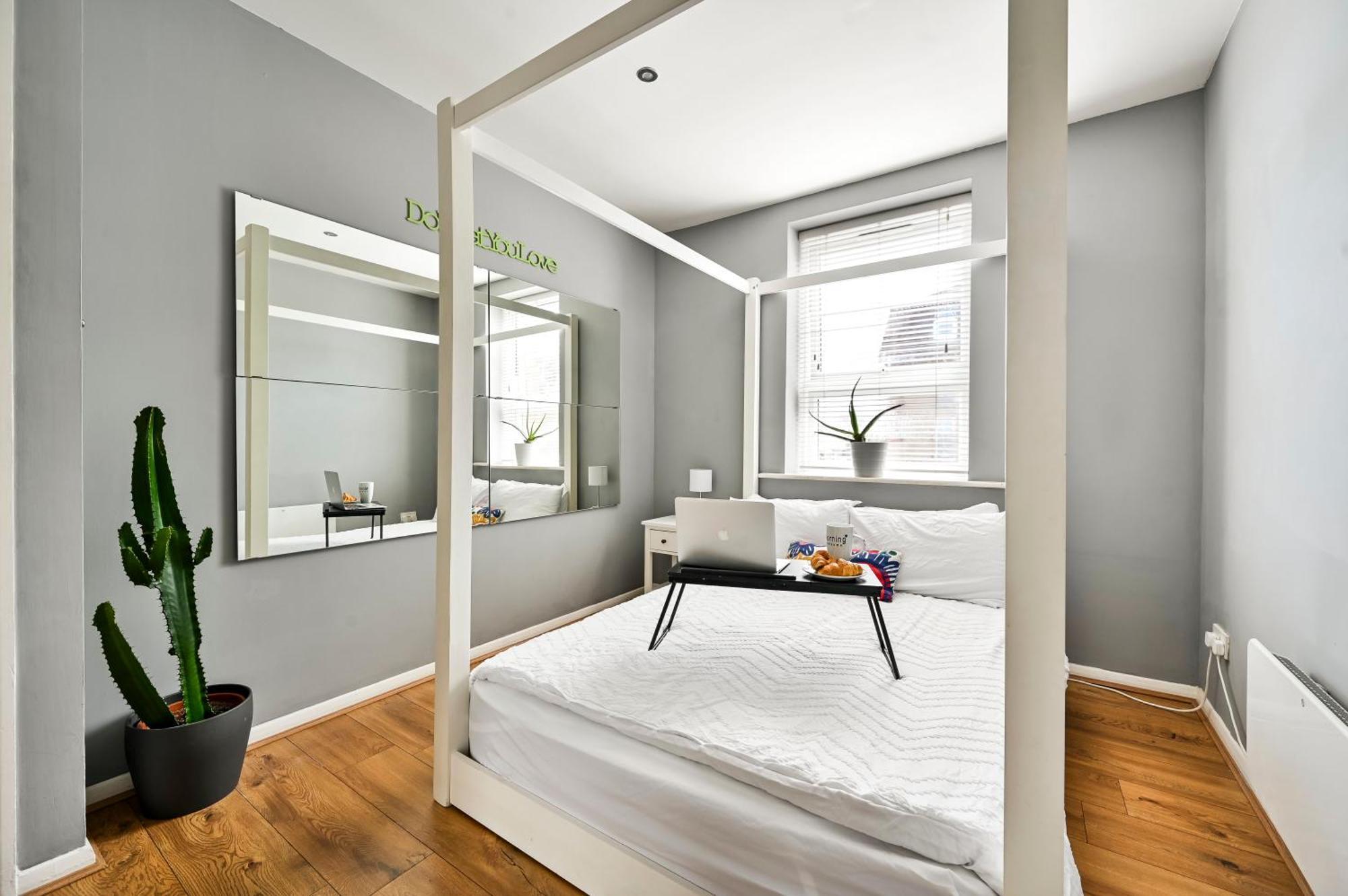 Cosy 1-Bed E15, Sleeps 4, 1 Min From Tube Station Near O2 Arena Apartment London Exterior photo